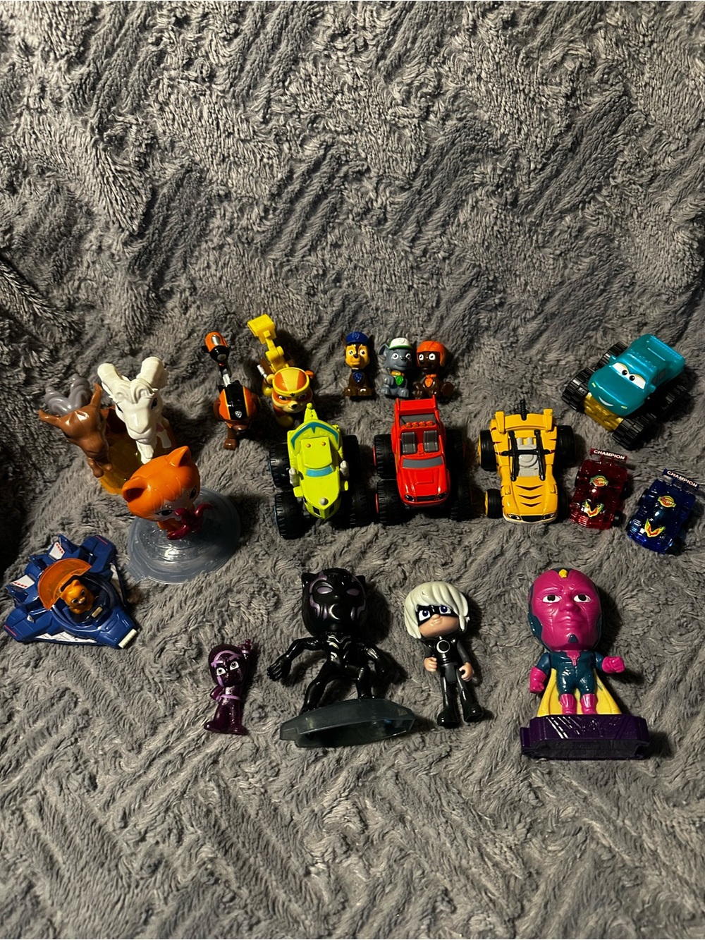 Blaze & The Monster Machines Paw Patrol, PJ Masks 18 kids toddler toys prizes